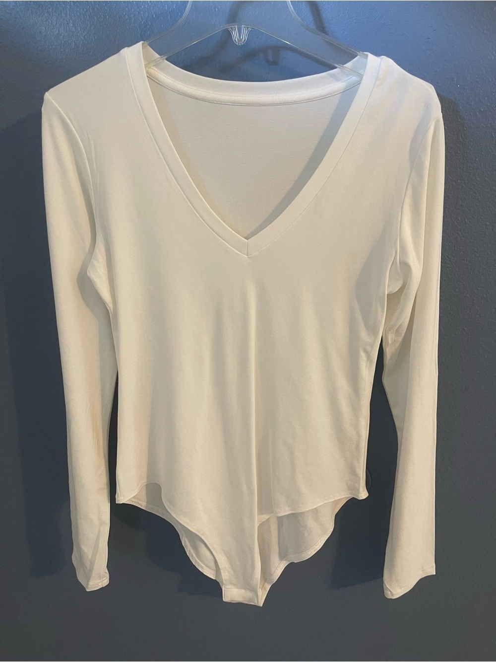 Amazon Essentials Women's White V-Neck Long Sleeve Bodysuit